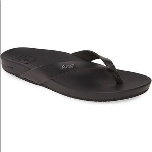 WORN ONCE REEF BLACK LEATHER FLIP FLOP